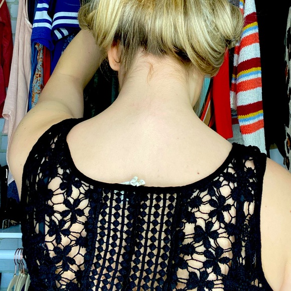 Black blouse - Picture 2 of 4